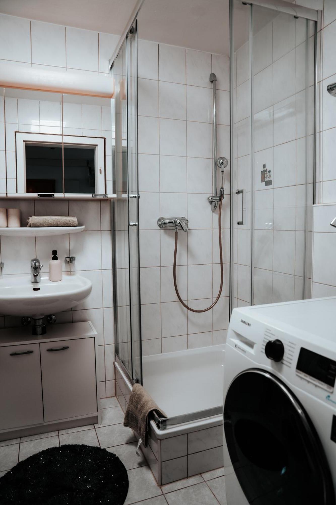 Ferienwohnung Ella - Direkt Am Bodensee Friedrichshafen Buitenkant foto