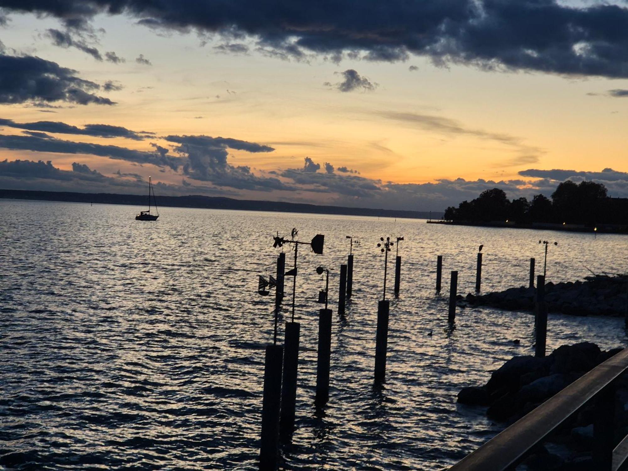 Ferienwohnung Ella - Direkt Am Bodensee Friedrichshafen Buitenkant foto