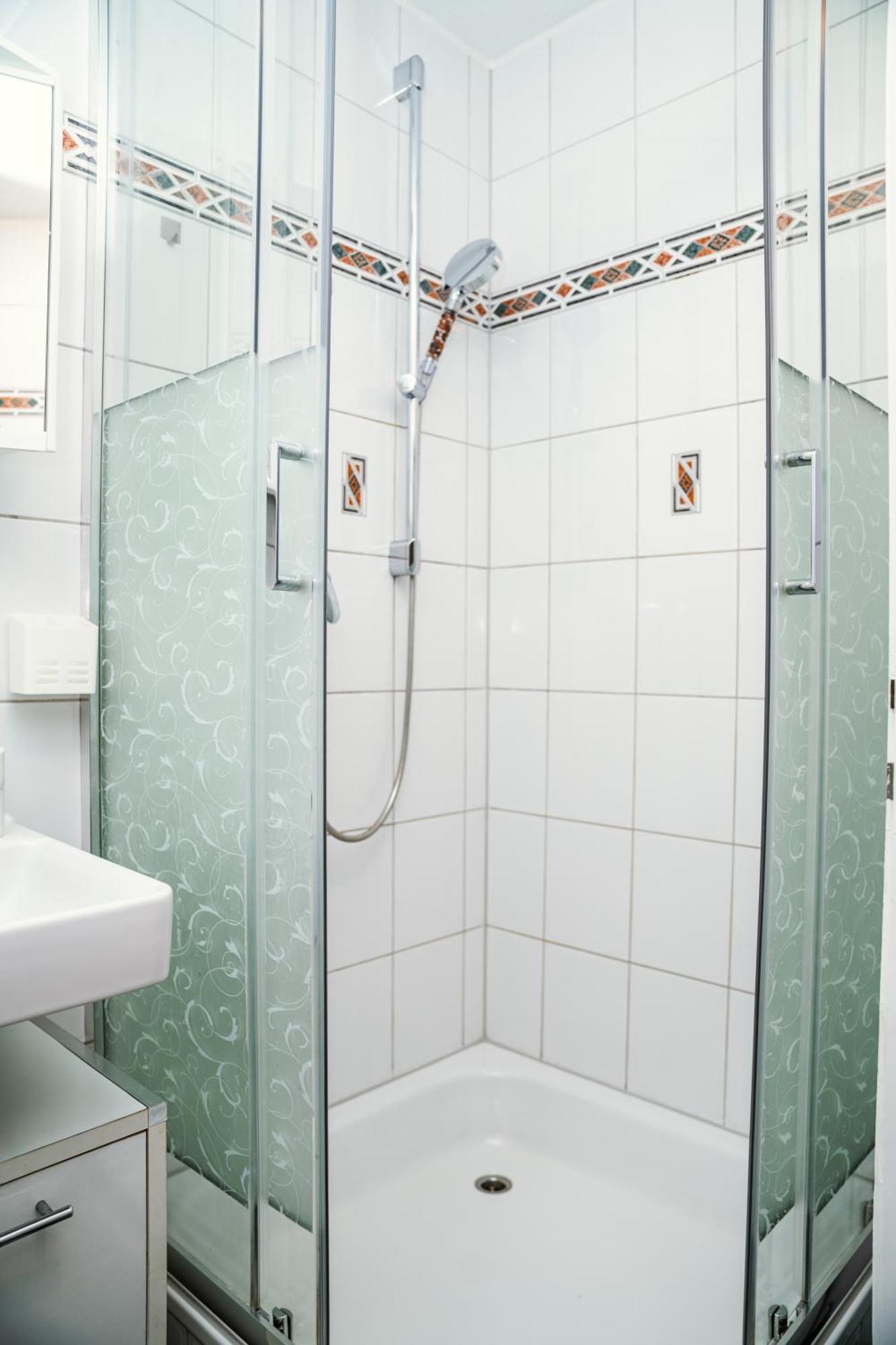 Ferienwohnung Ella - Direkt Am Bodensee Friedrichshafen Buitenkant foto
